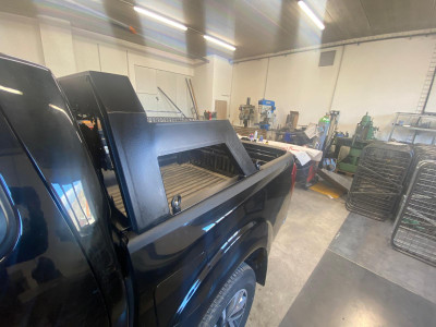 Nissan Navara - rám korby s motivem lovu a myslivosti